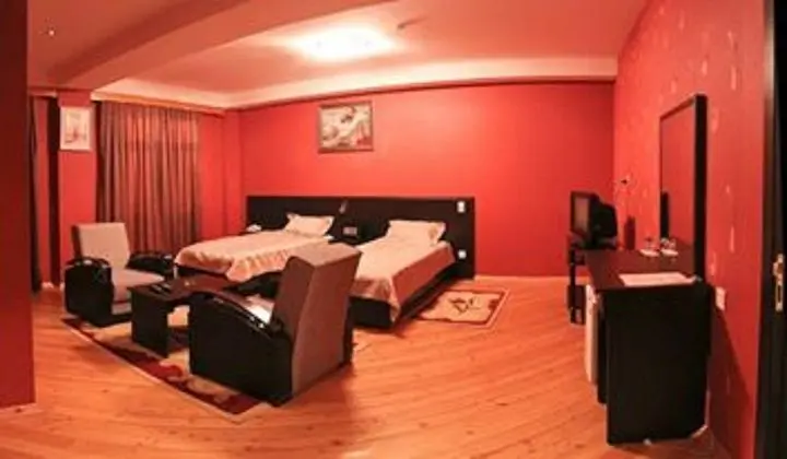 1 Çift Kişilik Veya 2 Tek Kişilik Yatak Deluxe