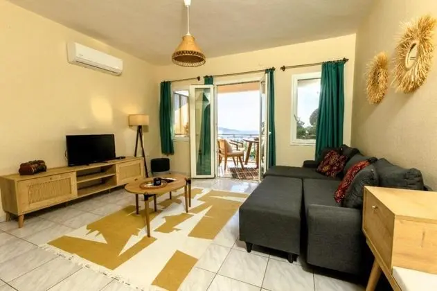 1+1 Daire, Deniz ve Dağ Manzaralı, Balkonlu