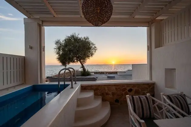 Premier Suite with outdoor private hot tub & beach front