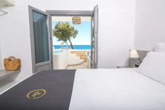 Premier Suite with outdoor private hot tub & beach front