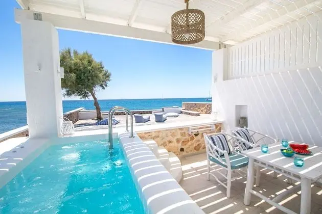 Premier Suite with outdoor private hot tub & beach front