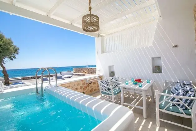 Premier Suite with outdoor private hot tub & beach front