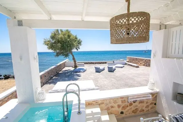 Premier Suite with outdoor private hot tub & beach front