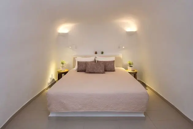 Suite with Indoor Hot Tub (Canava)