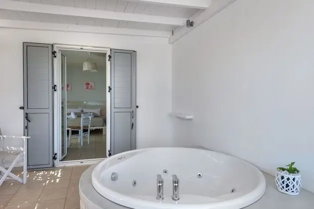 Deluxe Tek Büyük Yataklı Oda, Jakuzi, Deniz Manzaralı