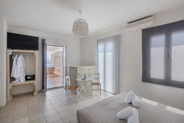 Deluxe Tek Büyük Yataklı Oda, Jakuzi, Deniz Manzaralı