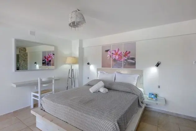 Junior Süit, Havuz Manzaralı (55 sq.m.)