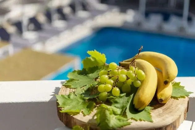 Tek Büyük Yataklı Oda, Kısmi Deniz Manzaralı