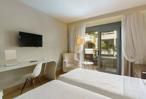 Double room with Garden or Land view