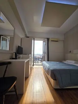 Tek Büyük Yataklı Oda, Liman Manzaralı