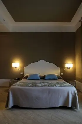 Üç Kişilik Oda