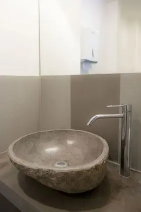Üç Kişilik Oda