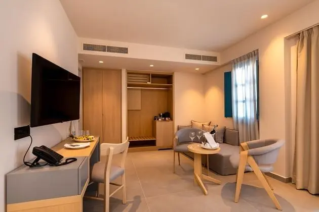 Island Junior Suite