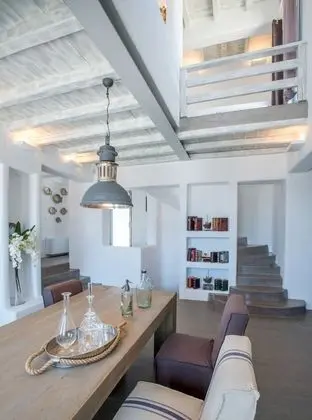 Luxury Villa (sharing pool)