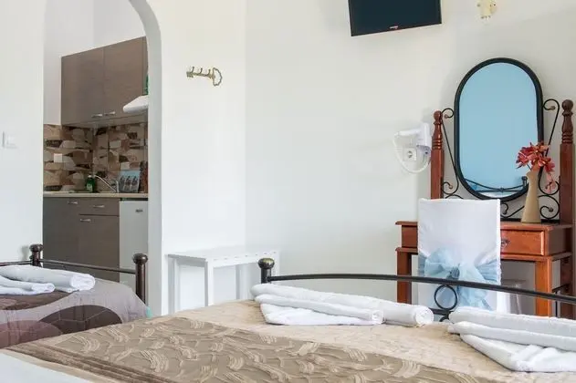 Stüdyo, Deniz Manzaralı (3 Adults)