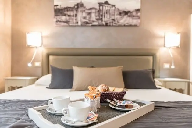 Club Tek Büyük Yataklı Oda