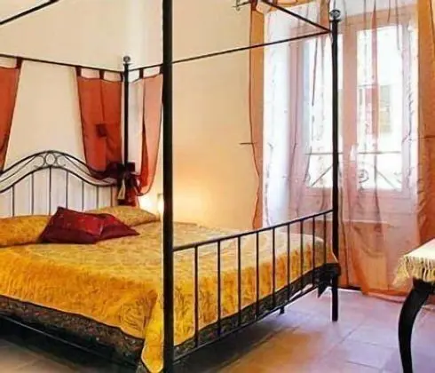 Romantic Tek Büyük Yataklı Oda