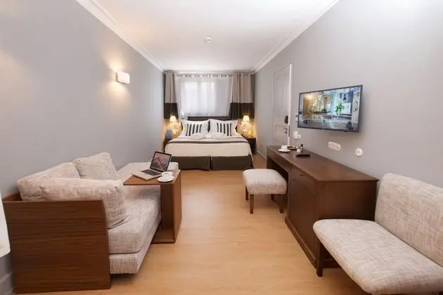 Deluxe Tek Büyük Yataklı Oda