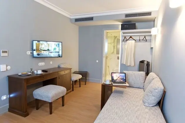 Deluxe Tek Büyük Yataklı Oda