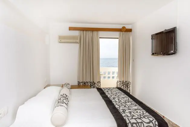 1 Çift Kişilik Veya 2 Tek Kişilik Yatak Sea View