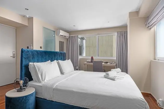 Executive Oda (with Acropolis View)