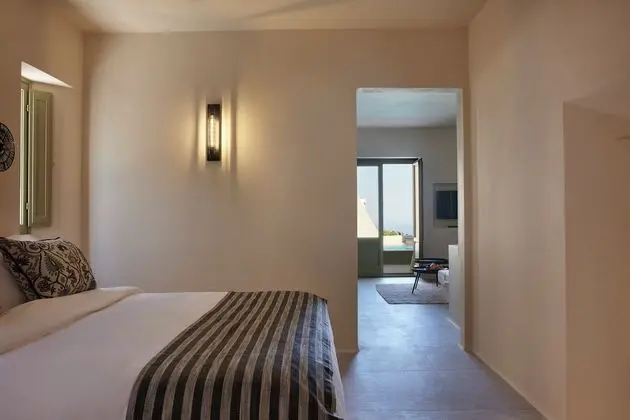 Honeymoon Suite with Heated Pool