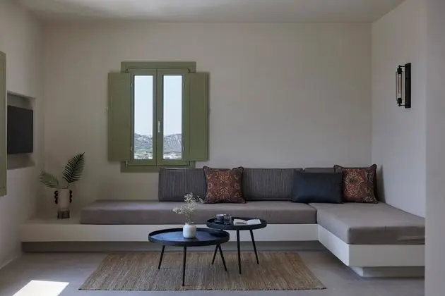 Honeymoon Suite with Heated Pool