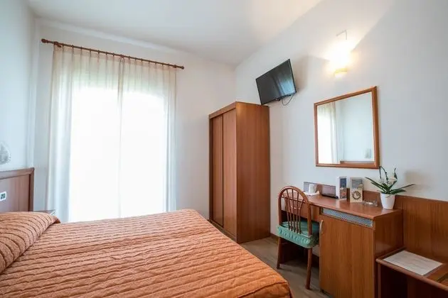 Standard Tek Büyük veya İki Ayrı Yataklı Oda, Dağ Manzaralı