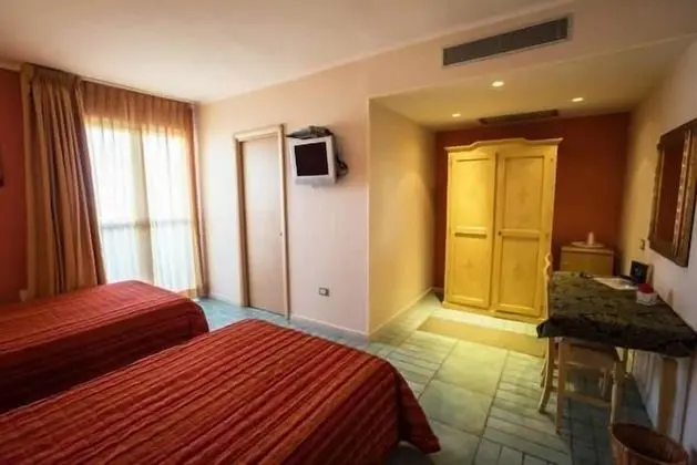 Standard Tek Büyük veya İki Ayrı Yataklı Oda, Deniz Manzaralı