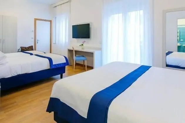 Superior Tek Büyük veya İki Ayrı Yataklı Oda, Balkon, Deniz Manzaralı