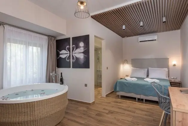 Luxury Oda (Private Spa Tub)