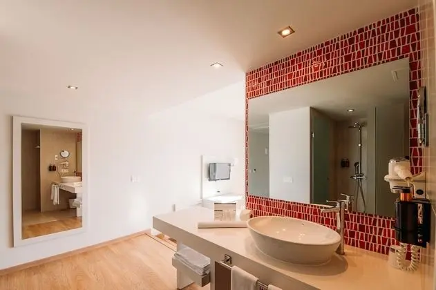 Junior Suite Select