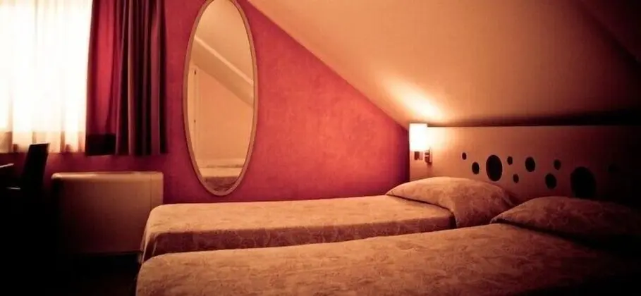 İki Ayrı Yataklı Oda