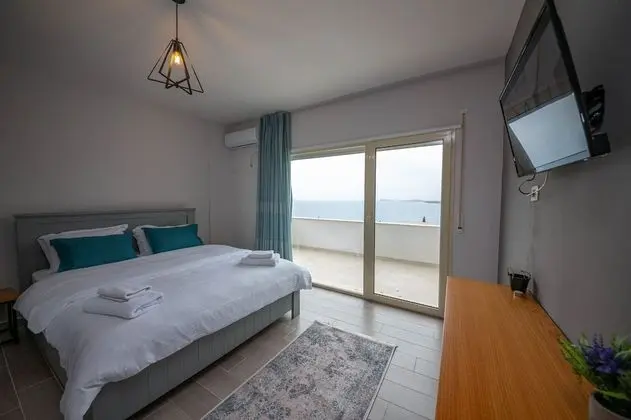 Tek Büyük Yataklı Oda, Balkon, Deniz Manzaralı