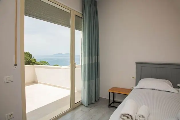 Tek Büyük Yataklı Oda, Balkon, Deniz Manzaralı