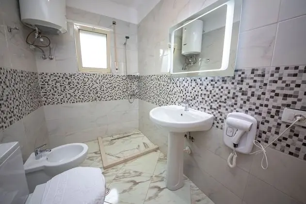 Tek Büyük Yataklı Oda, Balkon, Deniz Manzaralı