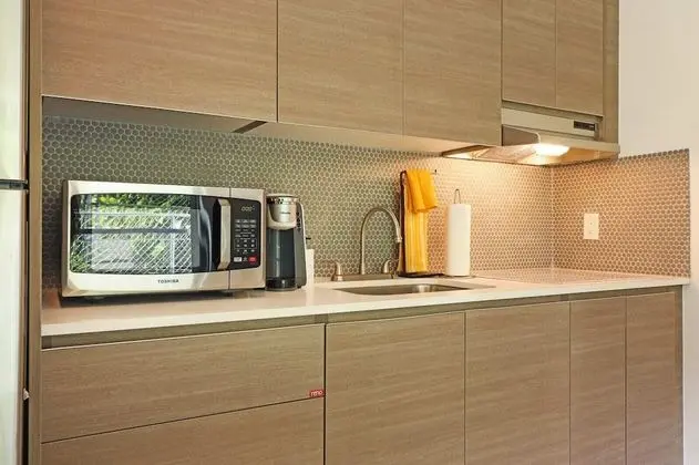 FRESH Private Master Bedroom & Bath - Little Havana Stunner Near Downtown & Brickell