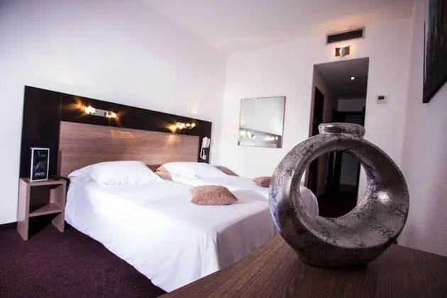 Standard Tek Büyük veya İki Ayrı Yataklı Oda