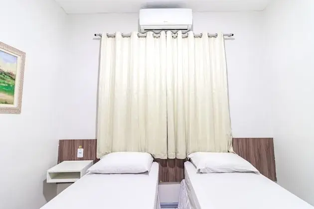 Quarto Individual Standard Executivo (1 Cama de Casal)