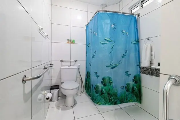 Quarto Triplo MOB - Acessível para Hóspedes com Mobilidade Condicionada (1 Cama de casal + 1 Cama de