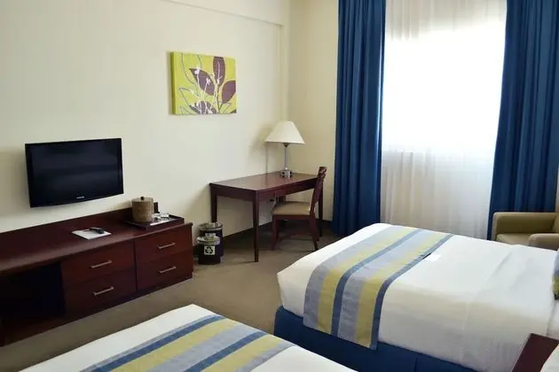 Habitación Estándar, 2 camas dobles - No Fumadores