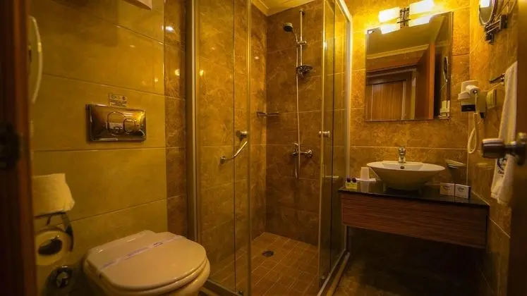 Standard Tek Büyük veya İki Ayrı Yataklı Oda