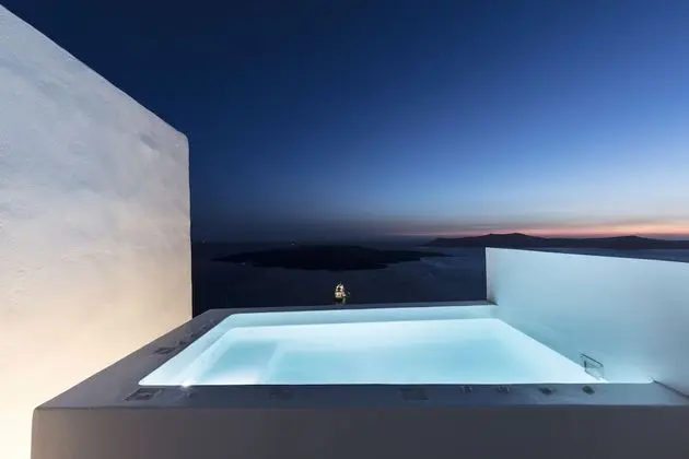 Deluxe Villa, 2 Bedrooms, Jetted Tub, Sea View  (Drop)