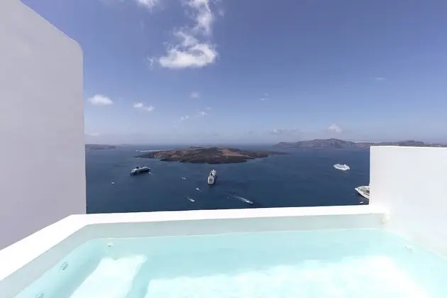 Deluxe Villa, 2 Bedrooms, Jetted Tub, Sea View  (Drop)