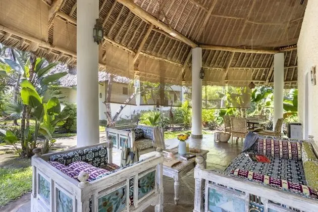 Villa (Green Coral)