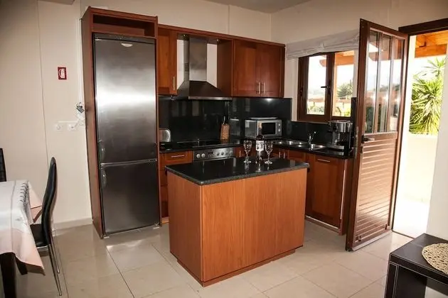 Family Villa, 4 Yatak Odası, Kısmi Deniz Manzarası, Denize Bakan