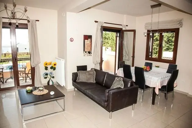 Family Villa, 4 Yatak Odası, Kısmi Deniz Manzarası, Denize Bakan