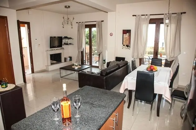 Family Villa, 4 Yatak Odası, Kısmi Deniz Manzarası, Denize Bakan