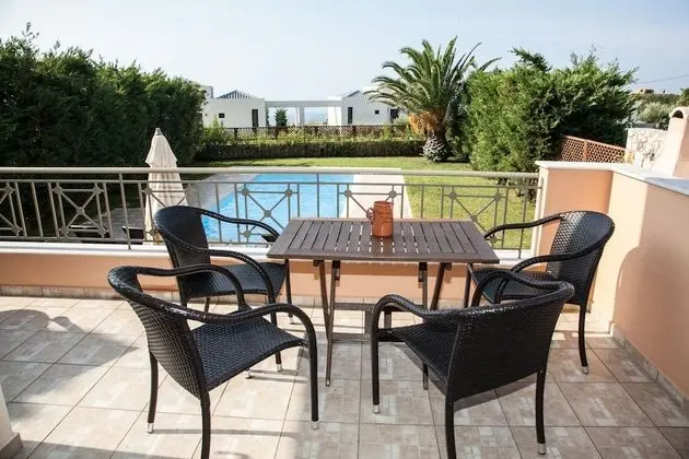 Family Villa, 4 Yatak Odası, Kısmi Deniz Manzarası, Denize Bakan