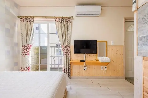 Tek Büyük Yataklı Oda (Max 2 occupancy, No Kitchen)